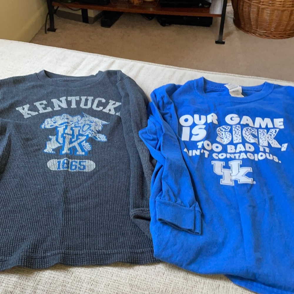 Boys university of Kentucky long sleeve T’s